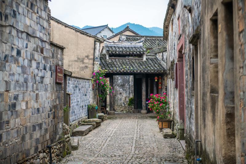 大连去往各公墓的汽车站搬到哪里了？游戏画面
